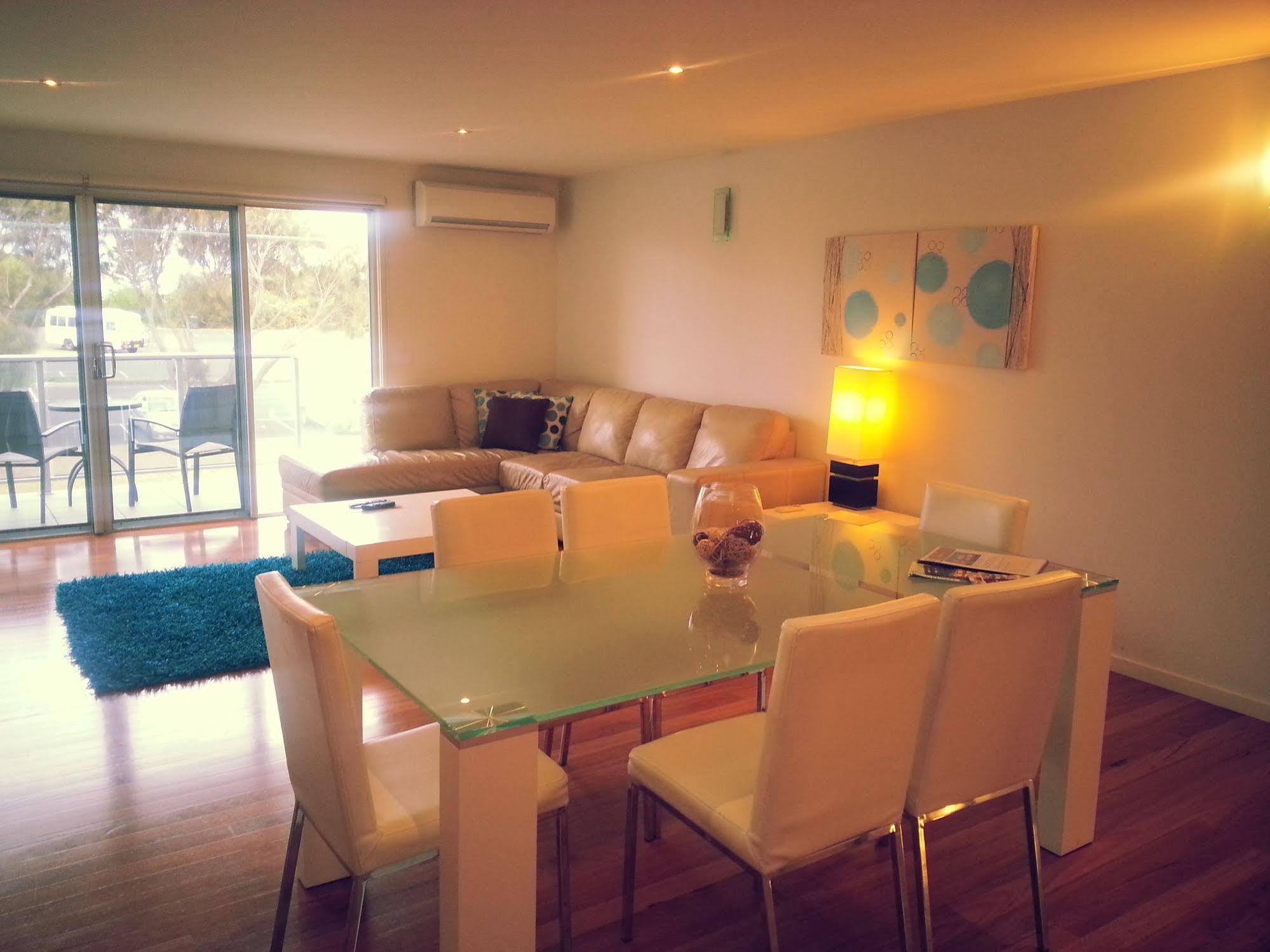 104 On Merri Apartment Уорнъмбул Екстериор снимка